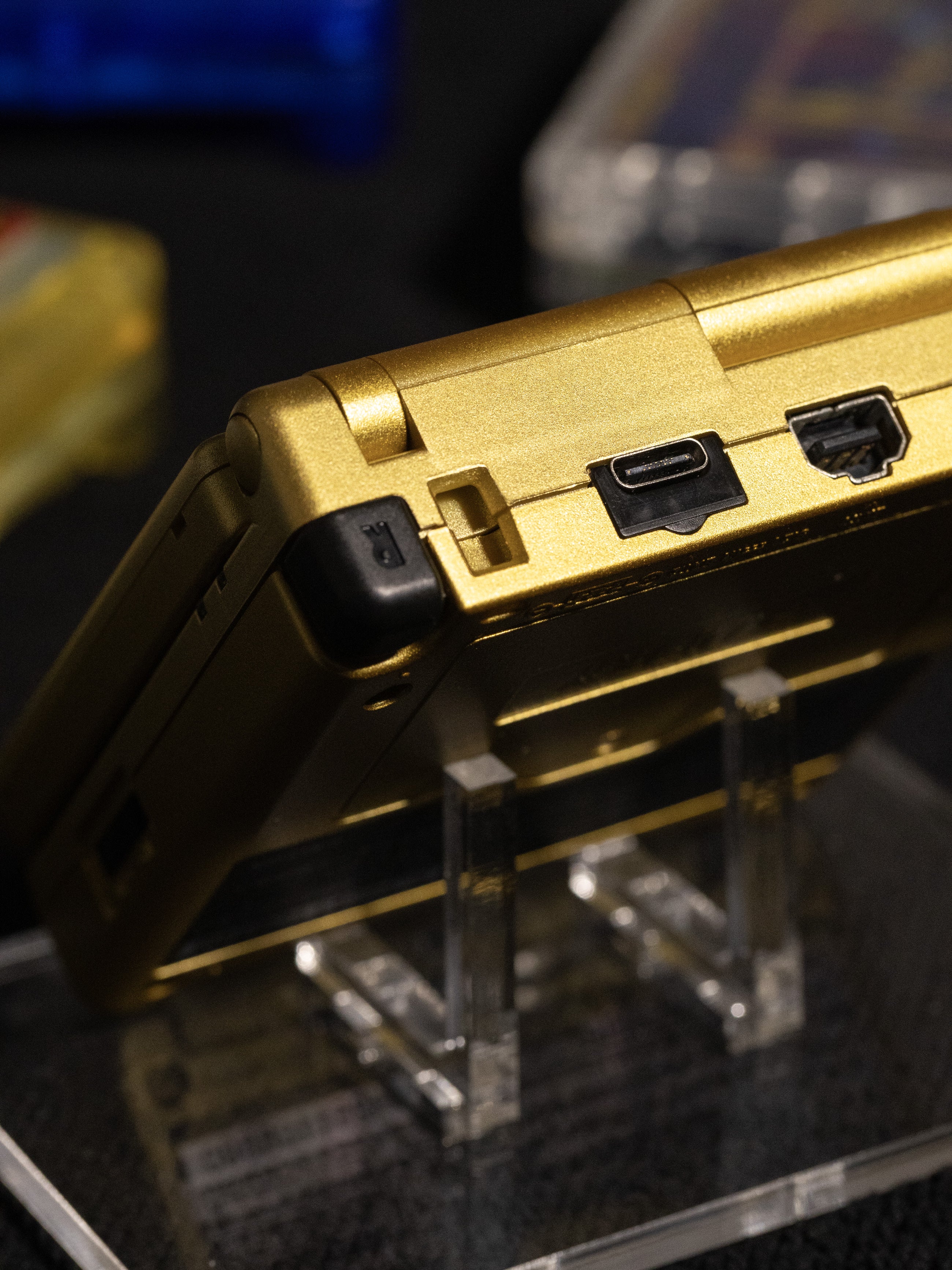 Game Boy Advance SP – Zelda Triforce Edition
